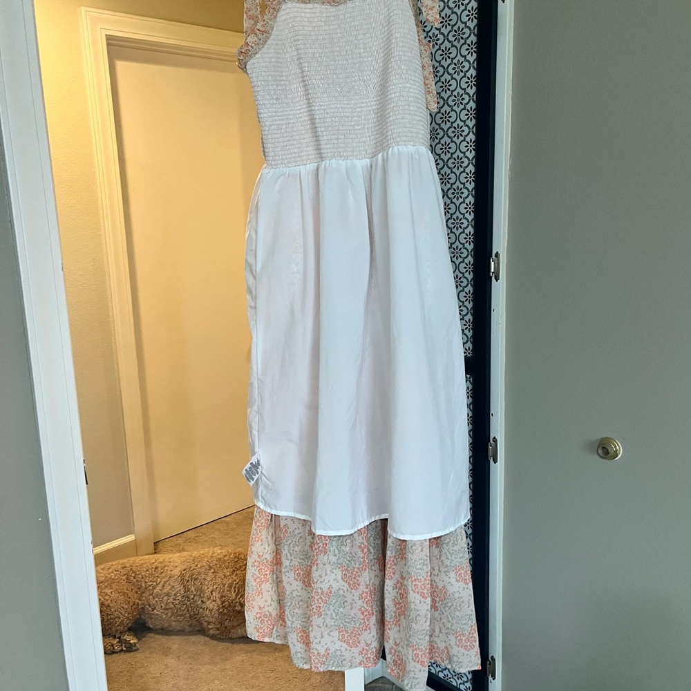 Celebrity Pink Midi dress - Picture 5 of 13